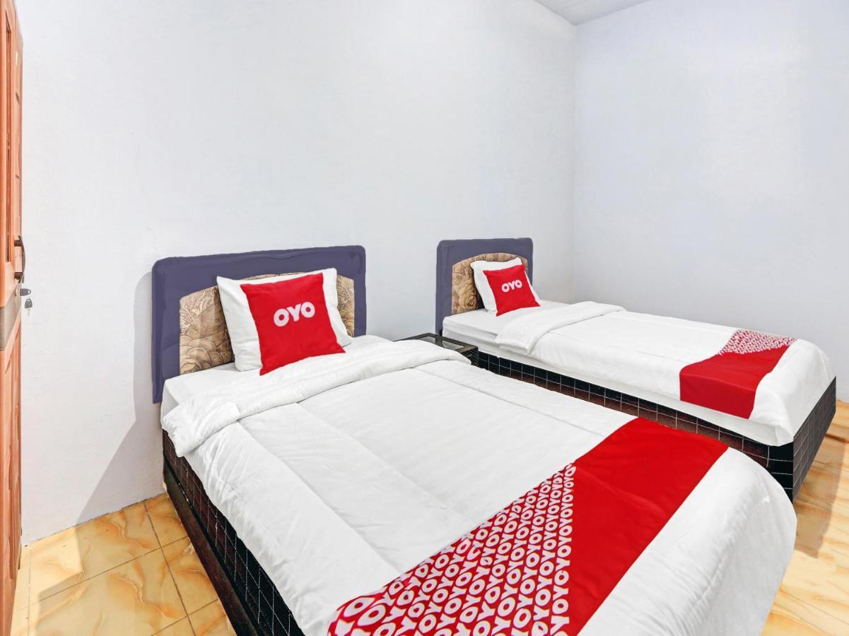 Oyo 90344 Wijayanti Hotel บันยูวังงี ภายนอก รูปภาพ