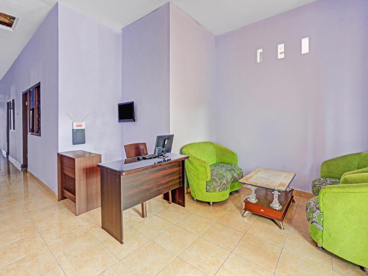 Oyo 90344 Wijayanti Hotel บันยูวังงี ภายนอก รูปภาพ